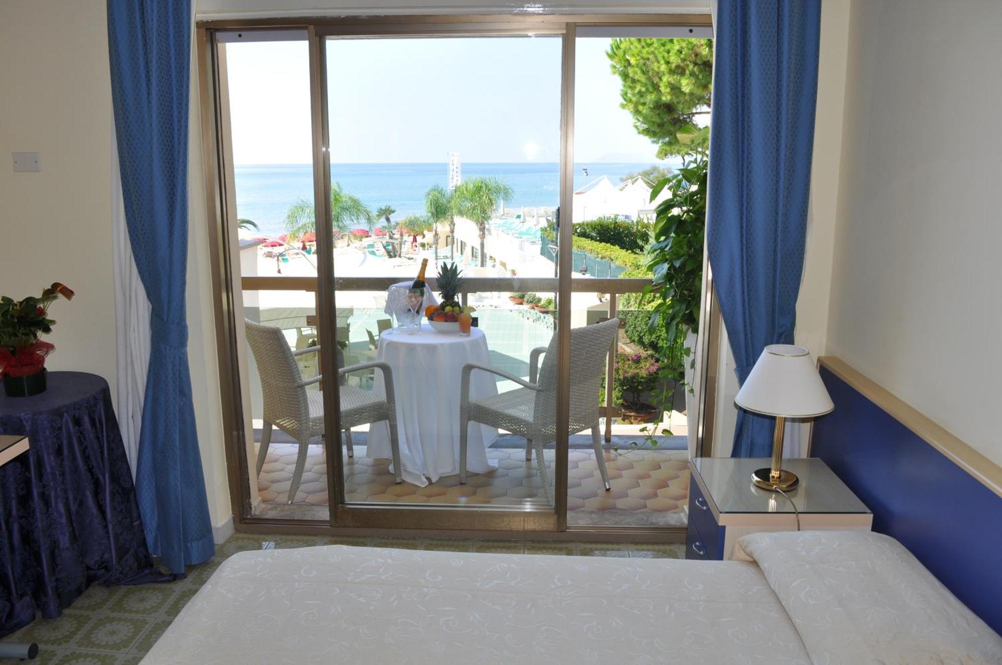 Hotel La Playa Sperlonga Exterior foto